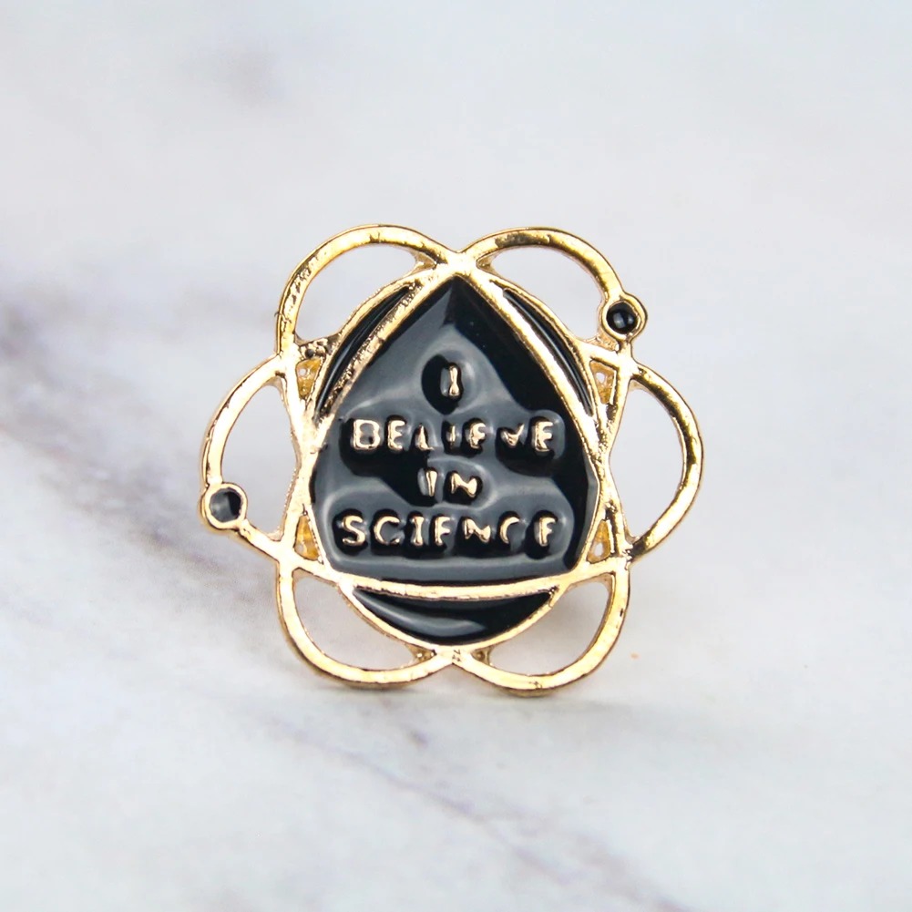 Science Themed Atom Brooch Hun - Science Hunter recensie en prijs
